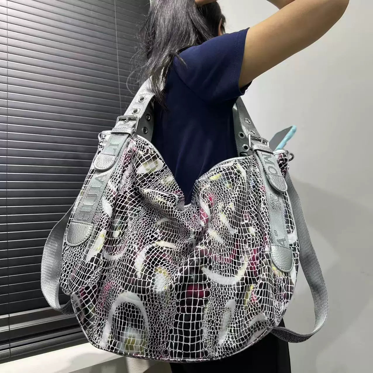 Crocodile Pattern Shoulder Bag
